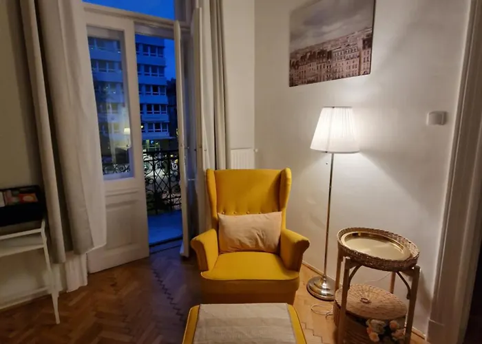 公寓 Terrace Vuvu - With Balcony In The Heart Of *