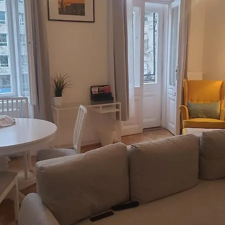 Daire Terrace Vuvu - With Balcony In The Heart Of