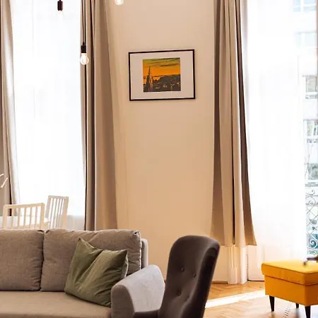 Terrace Vuvu - With Balcony In The Heart Of